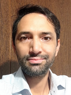 Dr. Akhavan-Safar